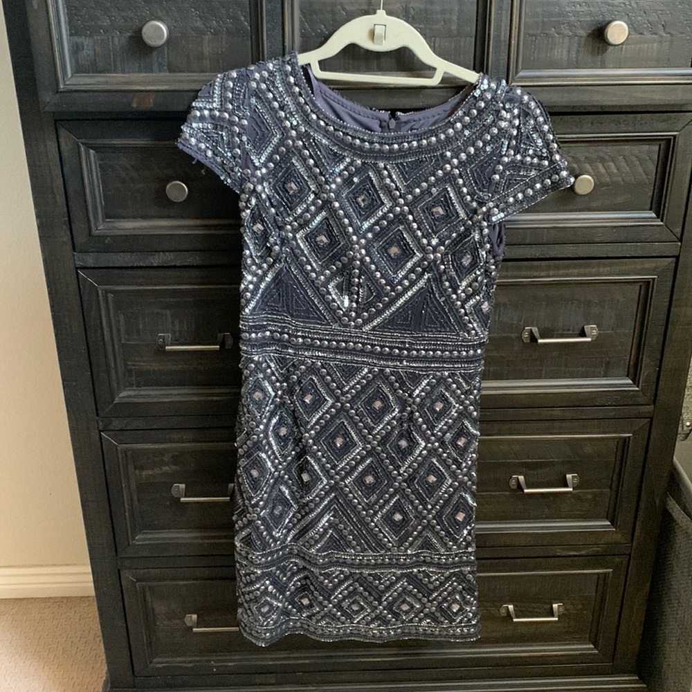 Adrianna Papell Beaded & Sequin Dress Size 4